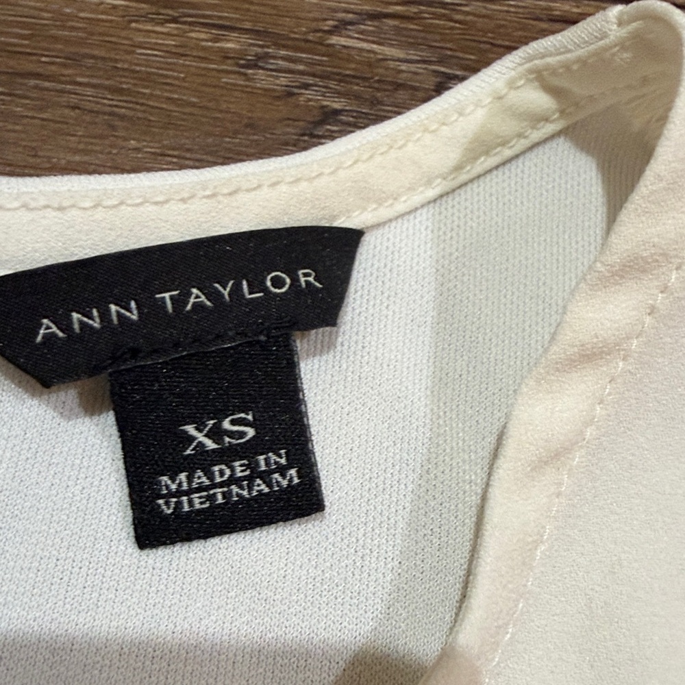 Ann Taylor Cream Lace Detail Tank Top Blouse - Picture 4 of 5